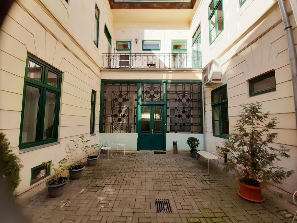Entrez Apartment 3 - Historical Centre Koszyce Zewnętrze zdjęcie