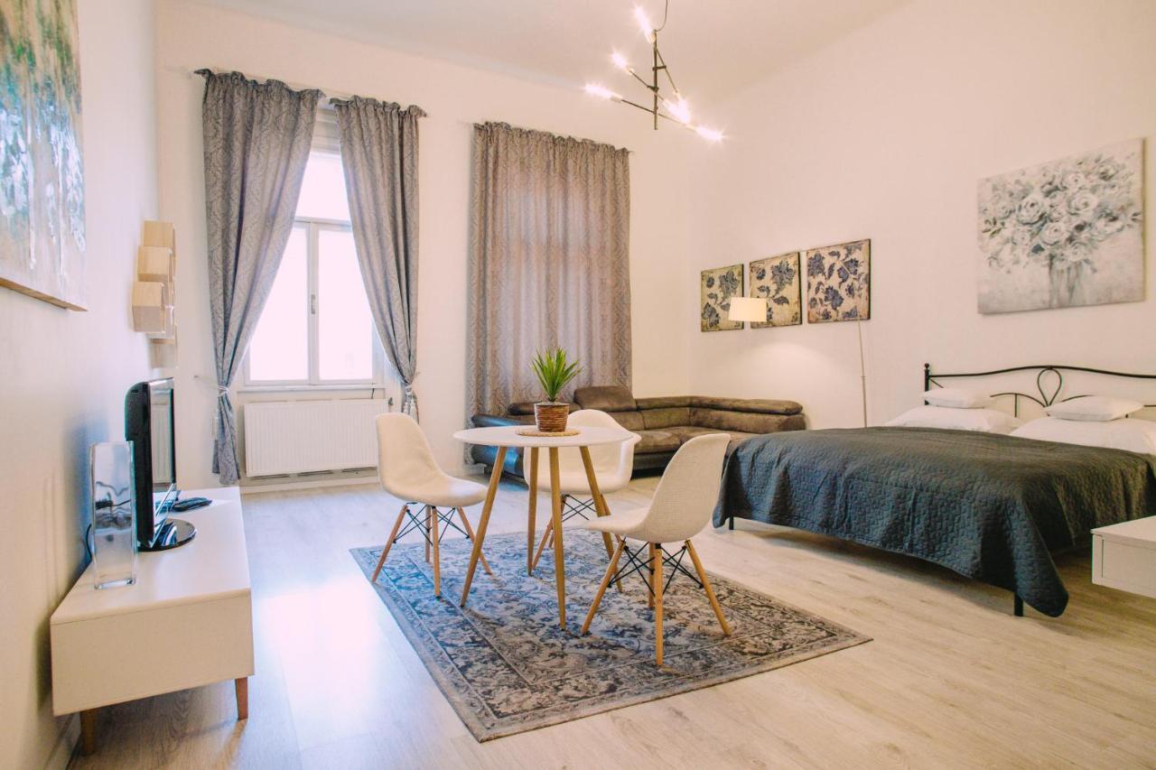 Entrez Apartment 3 - Historical Centre Koszyce Zewnętrze zdjęcie
